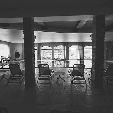 Hotel Remes Opalenica Esterno foto