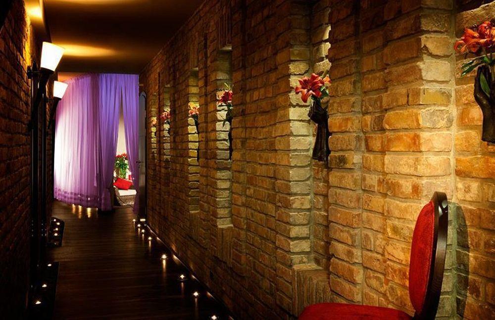 Hotel Remes Opalenica Esterno foto