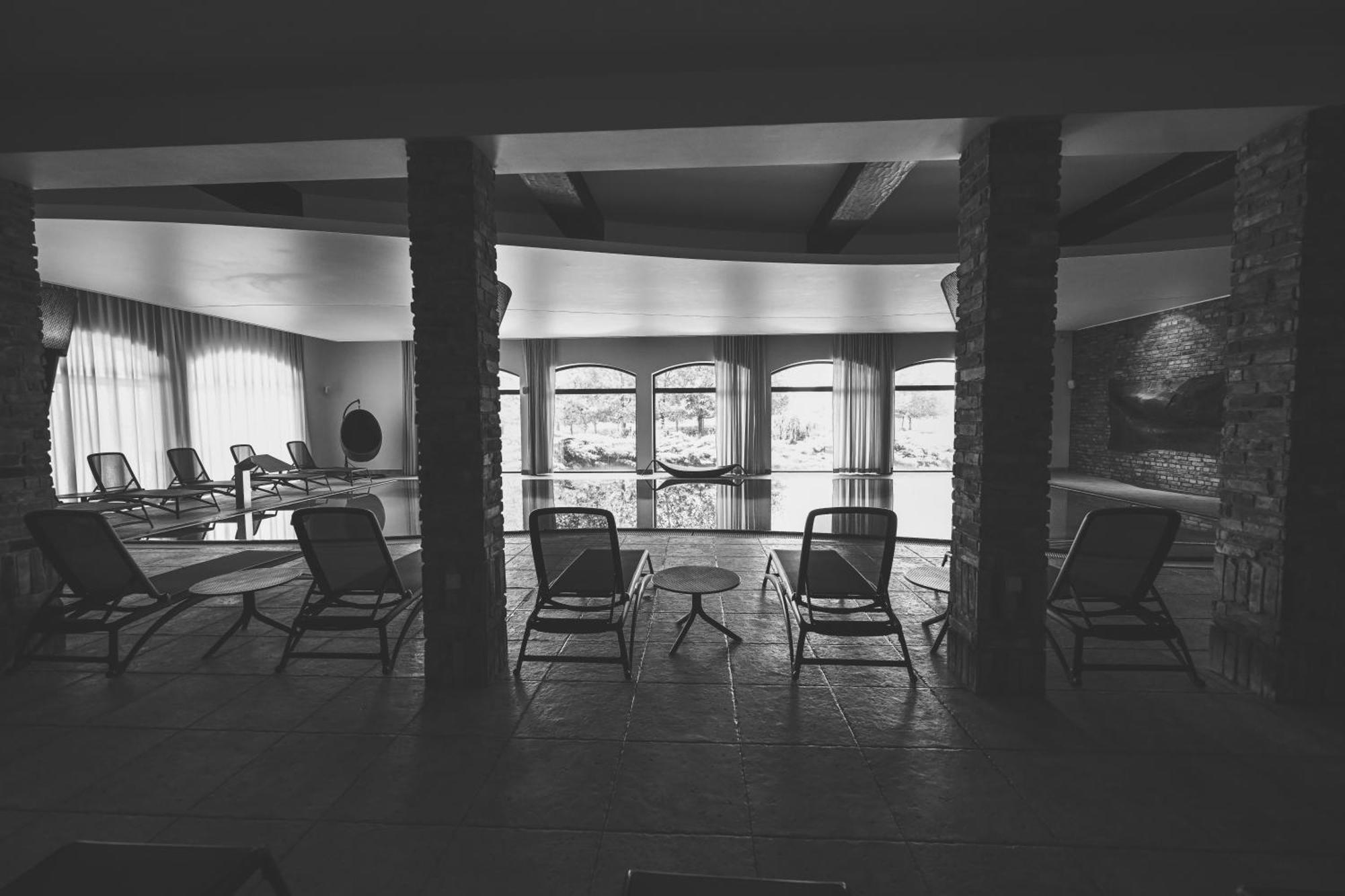 Hotel Remes Opalenica Esterno foto