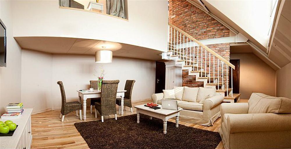 Hotel Remes Opalenica Esterno foto