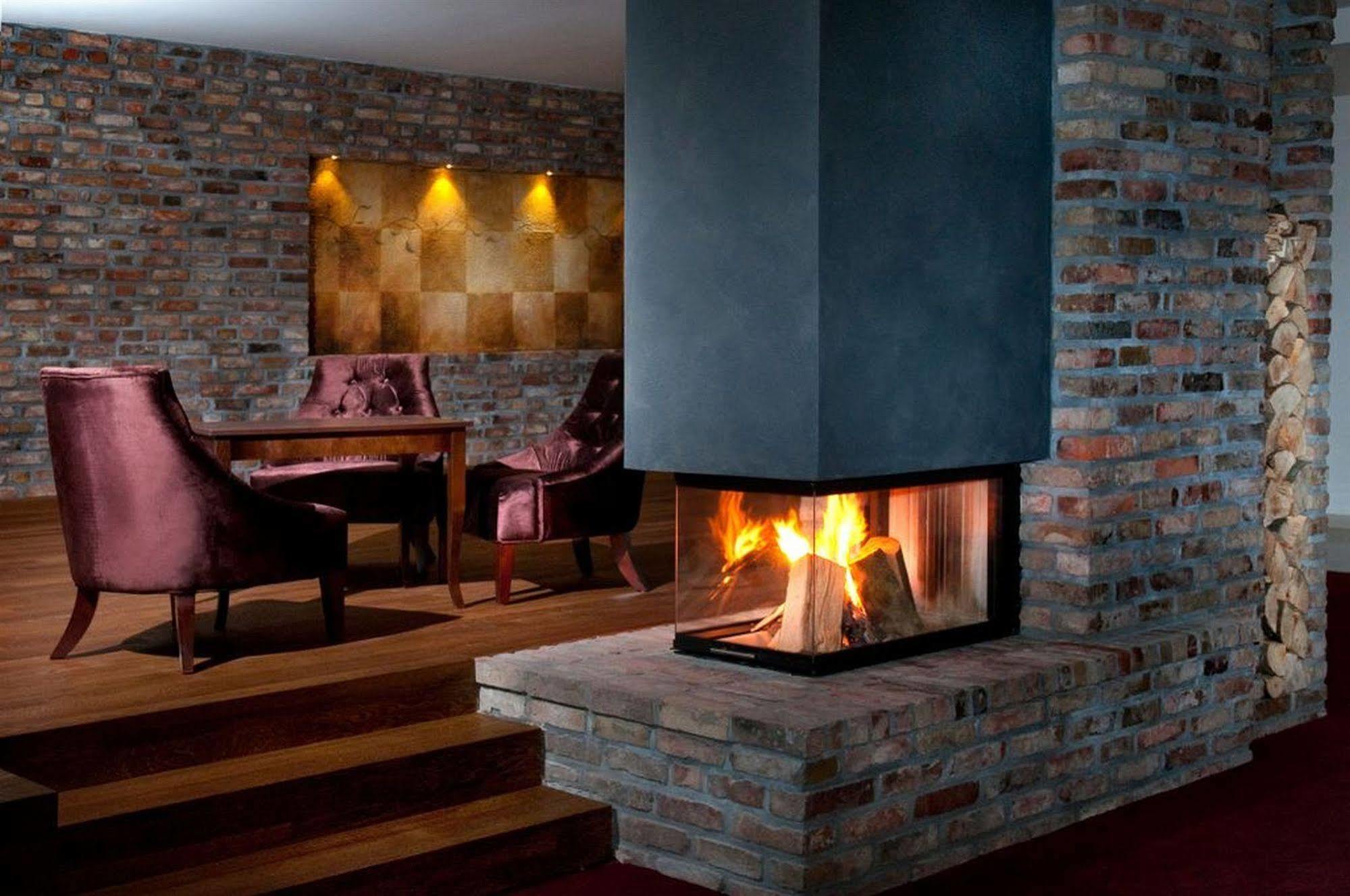 Hotel Remes Opalenica Esterno foto